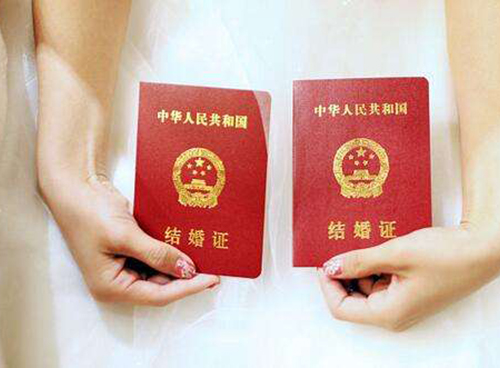 感谢何先生和吕小姐对我们的信任 在龍鳯對找到属于自己的幸福！